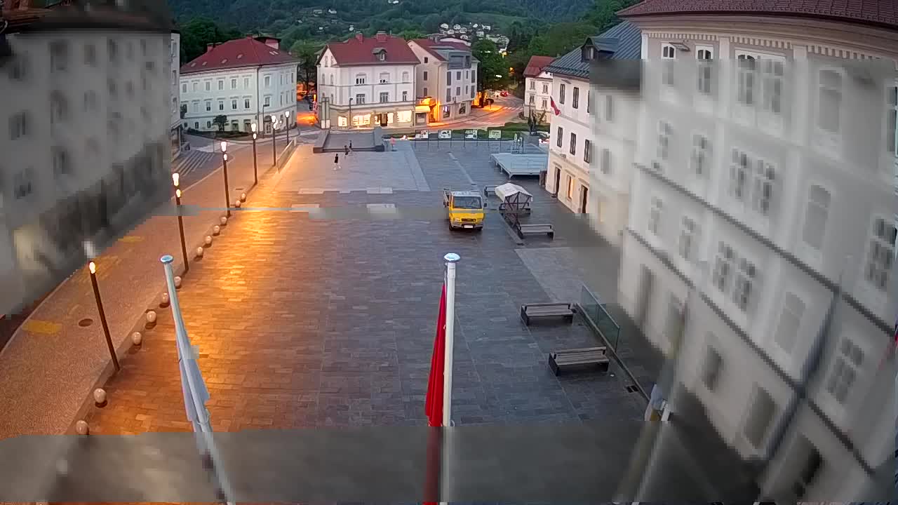 Idrija – Mestni trg (casa natale del pittore Jurij Tavčar)