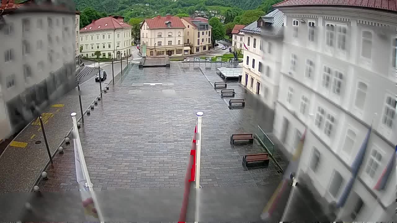 Idrija – Mestni trg (casa natale del pittore Jurij Tavčar)