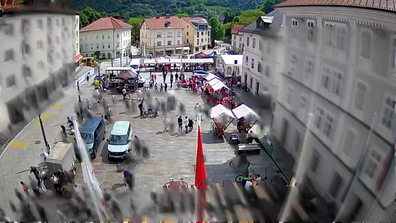 Idrija – Mestni trg (casa natale del pittore Jurij Tavčar)