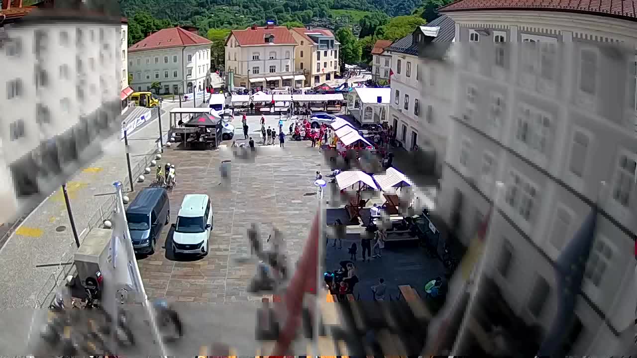 Idrija – Mestni trg (Haus des Malers Jurij Tavčar)
