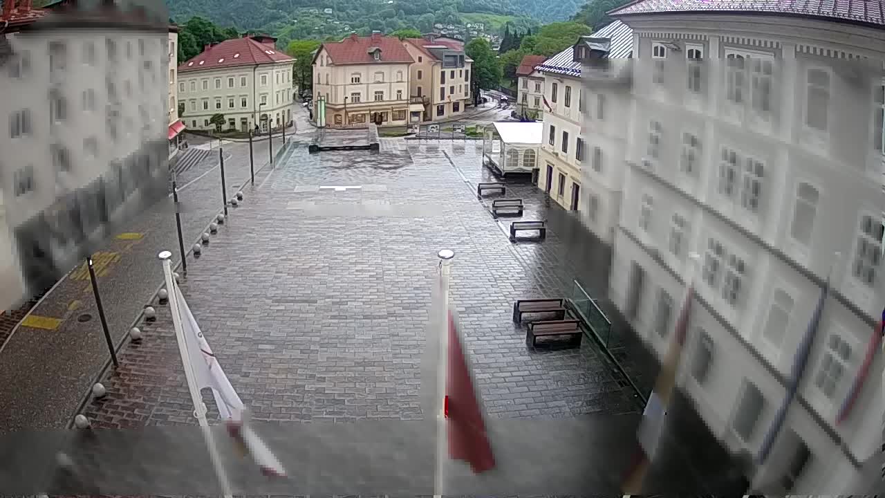 Idrija – Mestni trg (casa natale del pittore Jurij Tavčar)
