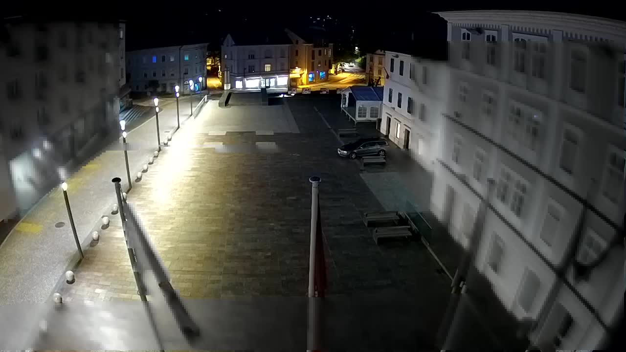 Idrija – Mestni trg (Haus des Malers Jurij Tavčar)