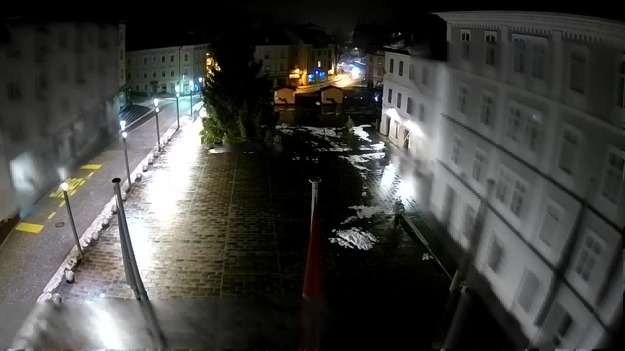 Idrija – Mestni trg (Haus des Malers Jurij Tavčar)