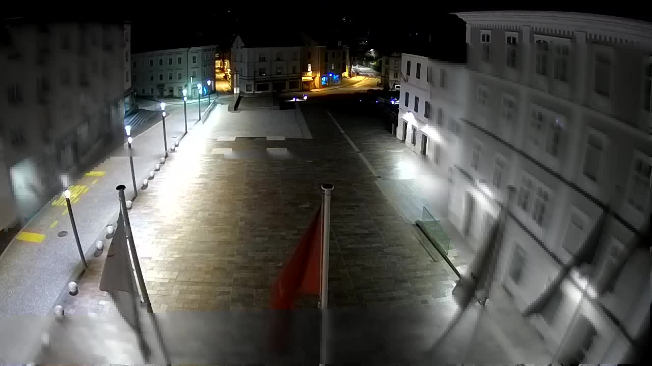 Idrija – Mestni trg (casa natale del pittore Jurij Tavčar)