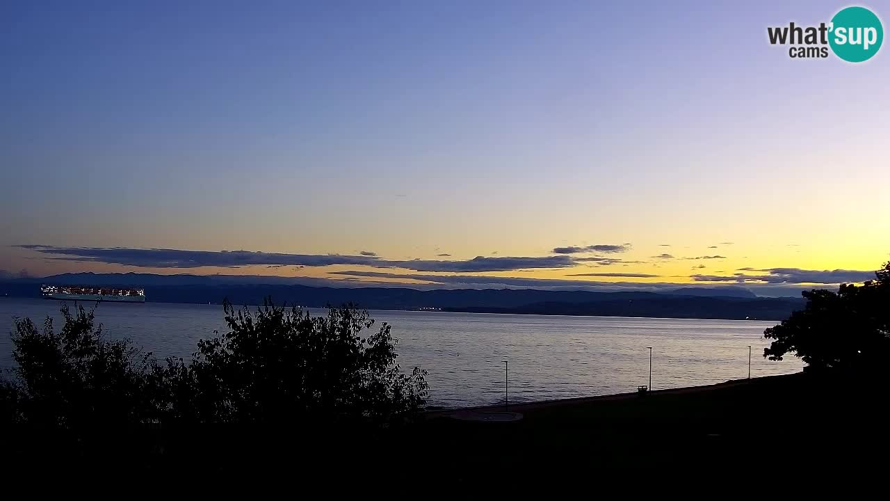 Isola – vista dal ristorante “Svetilnik – al Faro”