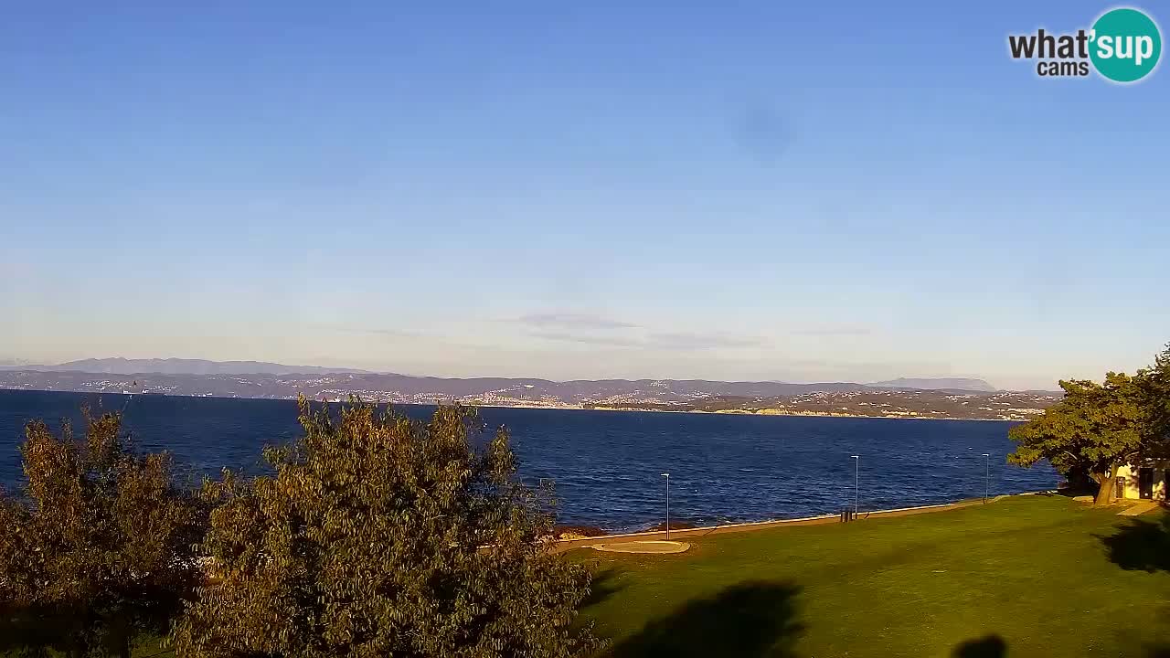 Isola – vista dal ristorante “Svetilnik – al Faro”