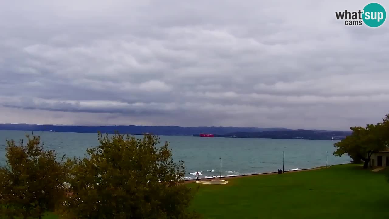 Isola – vista dal ristorante “Svetilnik – al Faro”