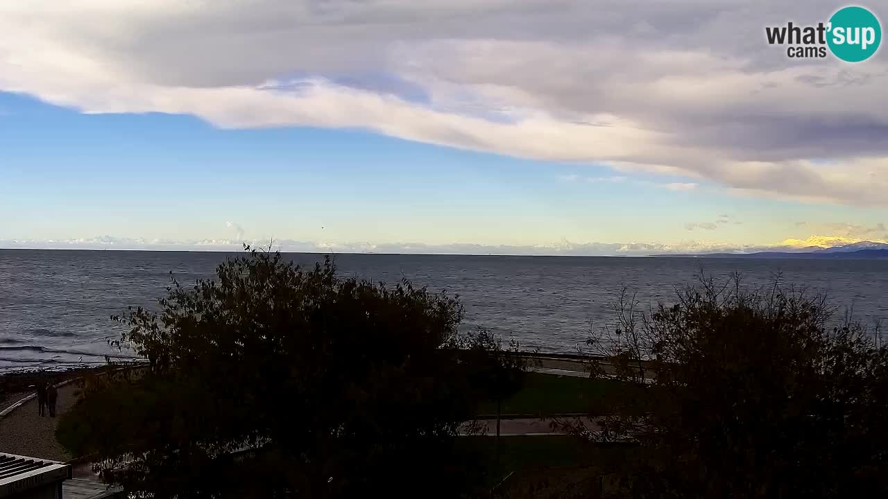 Isola – vista dal ristorante “Svetilnik – al Faro”