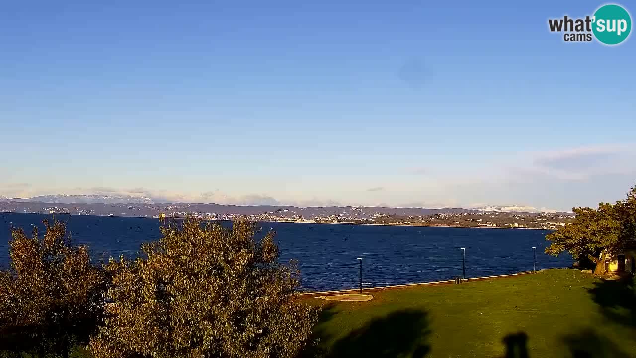 Isola – vista dal ristorante “Svetilnik – al Faro”