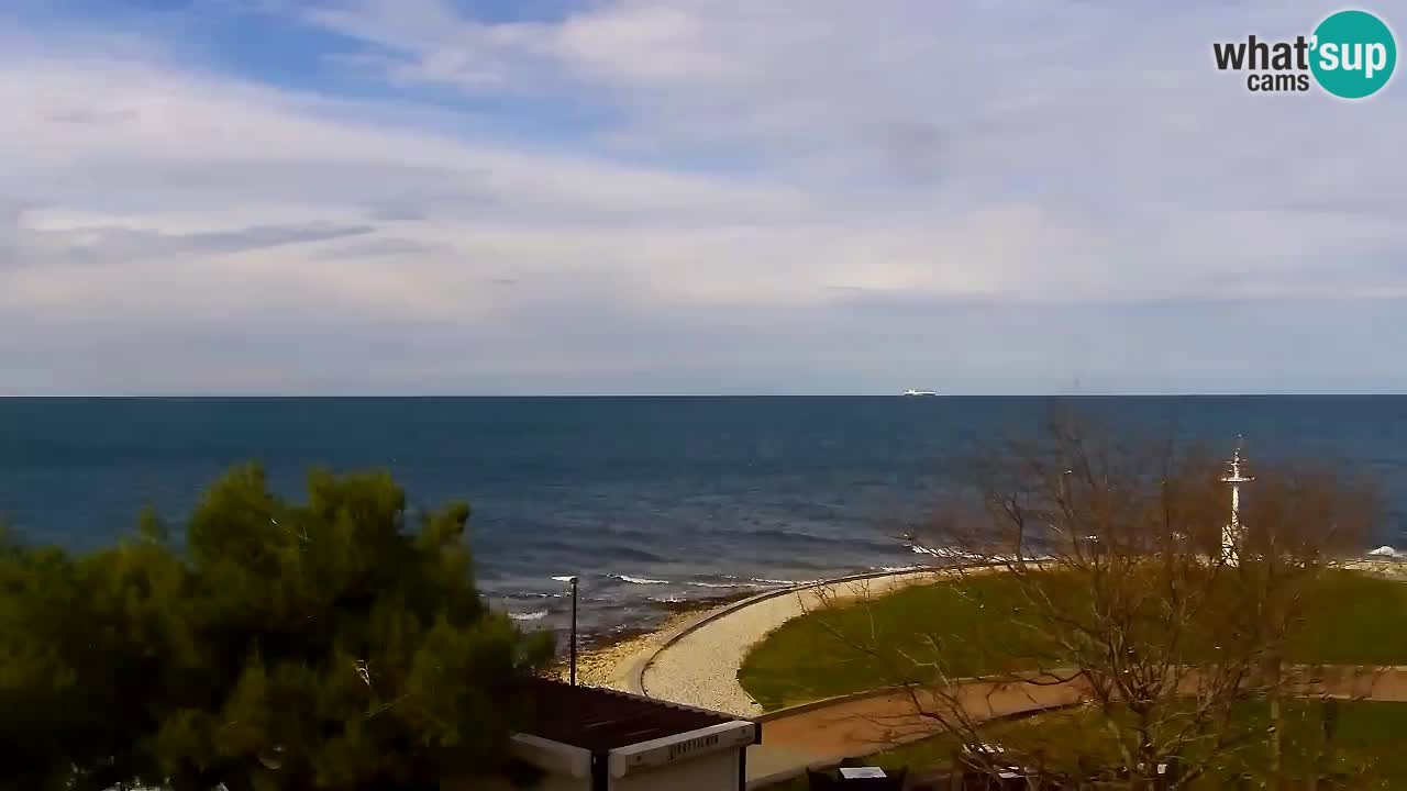 Isola – vista dal ristorante “Svetilnik – al Faro”