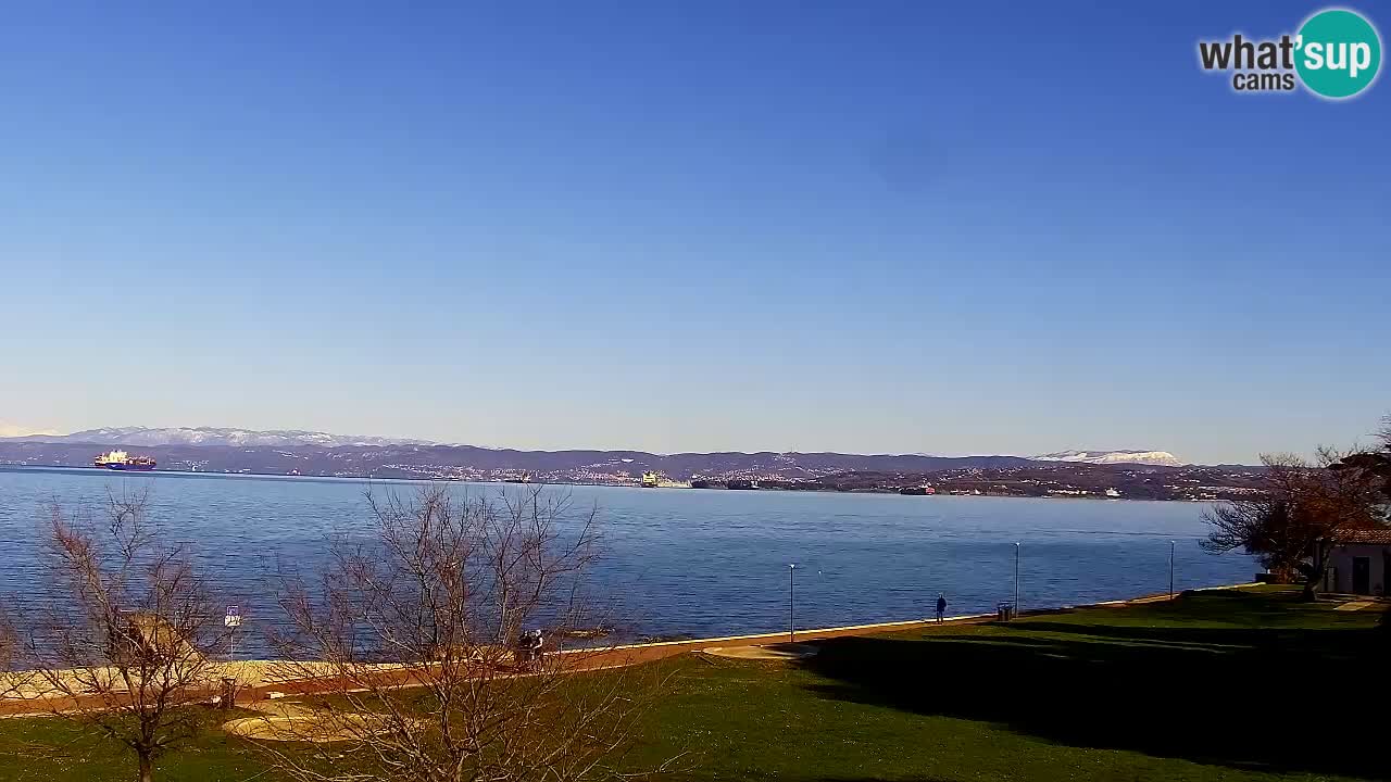 Isola – vista dal ristorante “Svetilnik – al Faro”