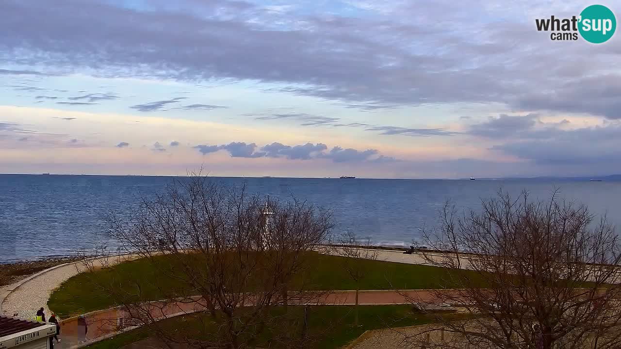 Isola – vista dal ristorante “Svetilnik – al Faro”