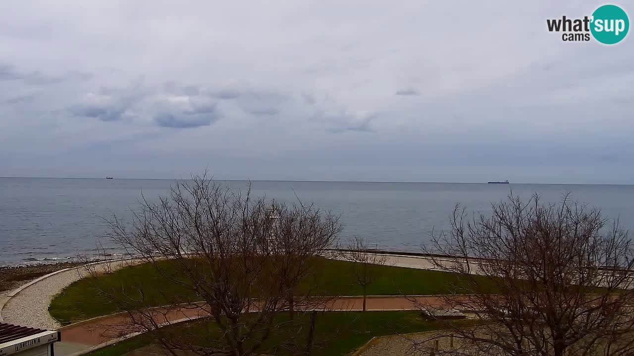 Isola – vista dal ristorante “Svetilnik – al Faro”