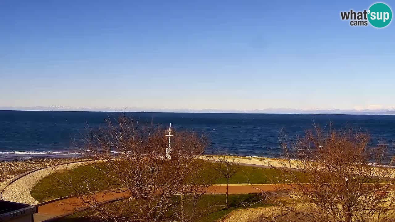 Isola – vista dal ristorante “Svetilnik – al Faro”