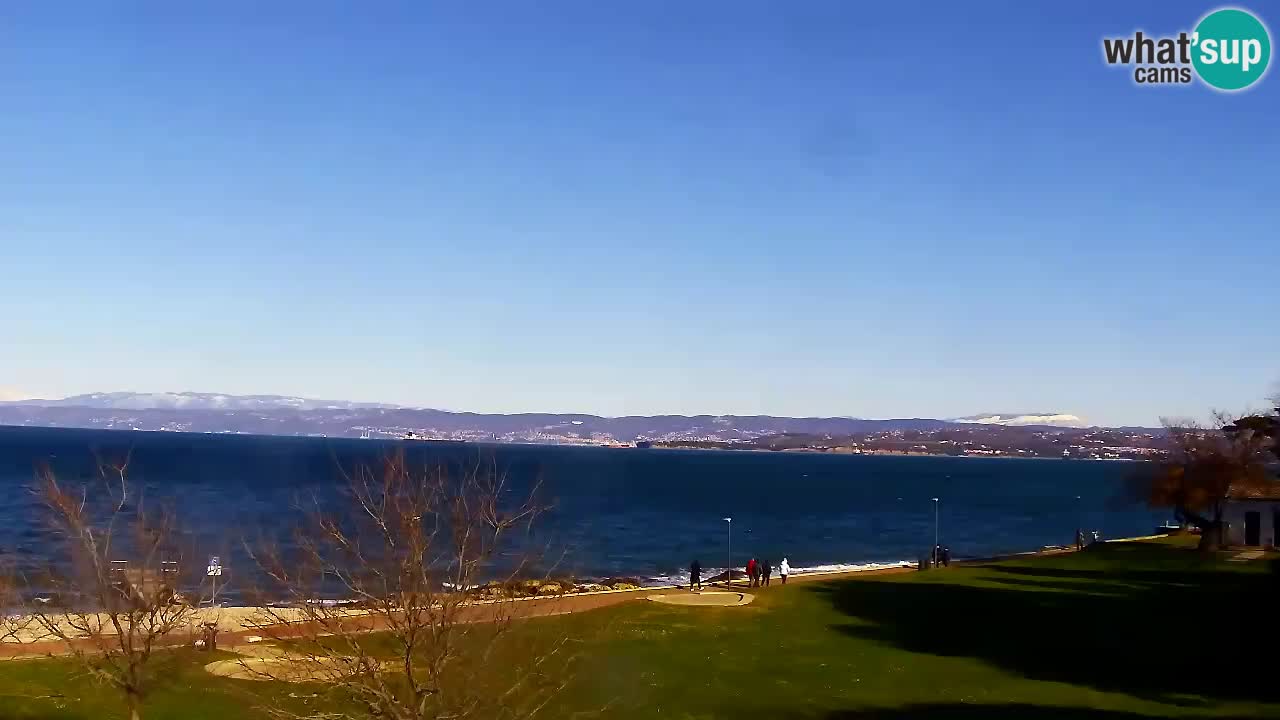 Isola – vista dal ristorante “Svetilnik – al Faro”