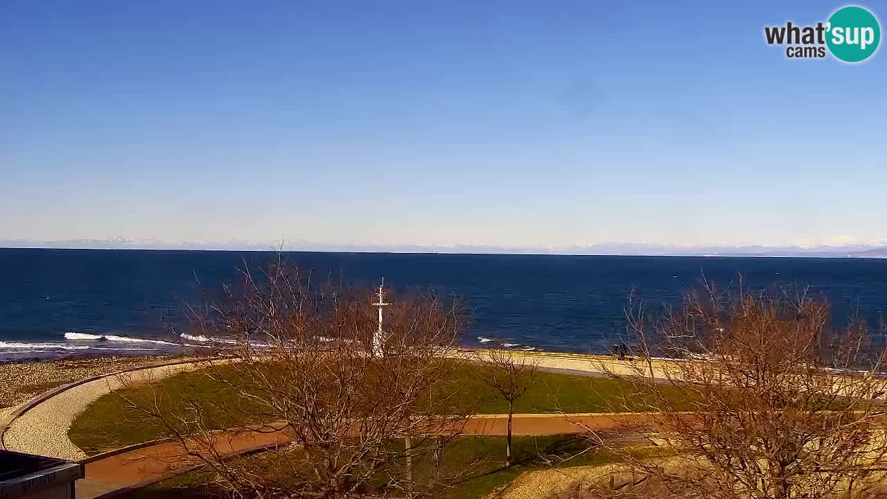 Isola – vista dal ristorante “Svetilnik – al Faro”