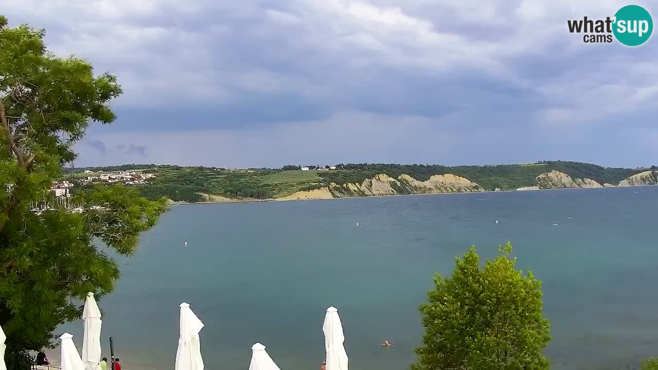 Isola – vista dal ristorante “Svetilnik – al Faro”