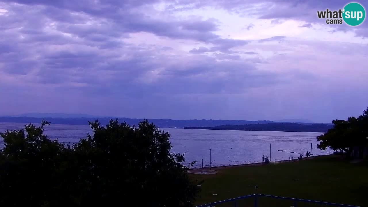 Webcam Izola – Restaurant Svetilnik sur le front de mer