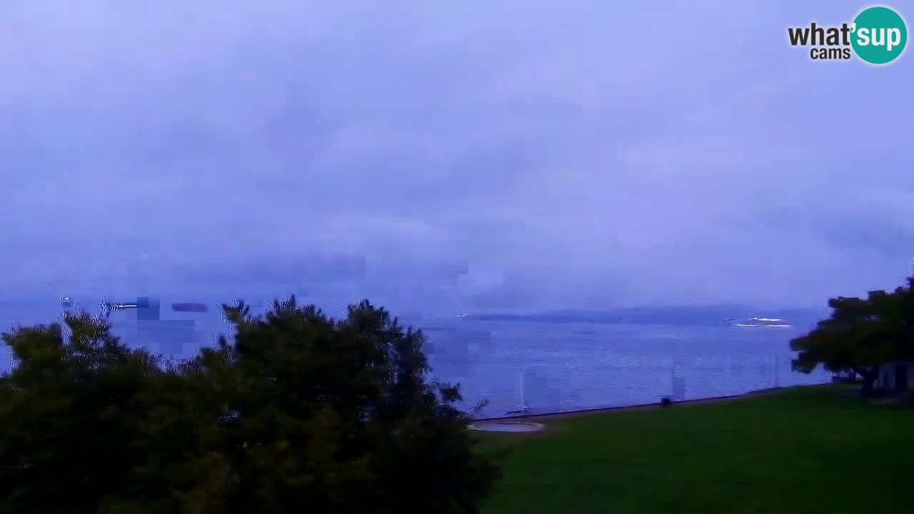 Izola spletna kamera – Restavracija Svetilnik ob morju