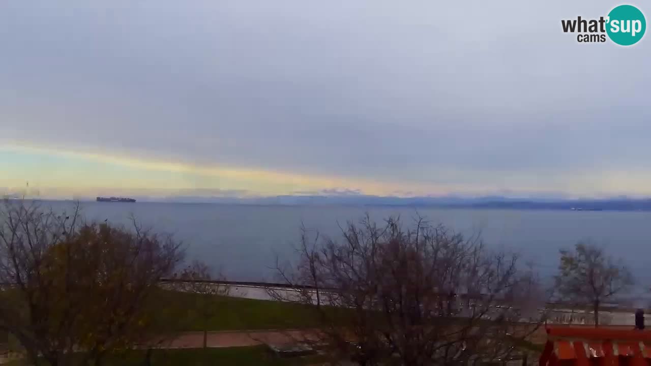 Izola Webcam – Svetilnik Restaurant Seafront