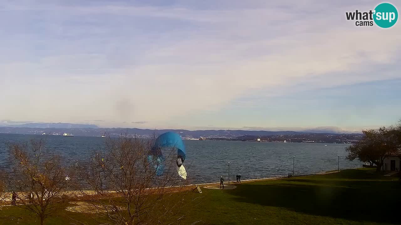 Web kamera Izola – Restoran Svetilnik na obalnoj šetnici