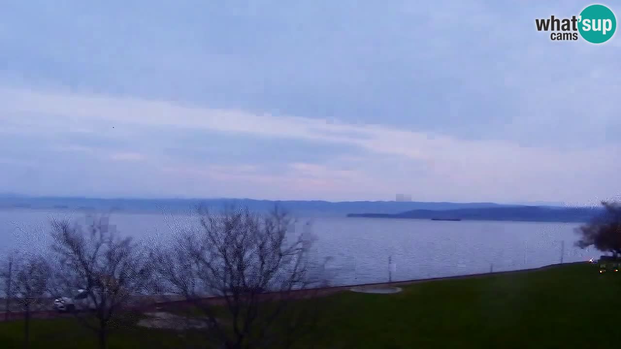 Webcam Izola – Restaurant Svetilnik sur le front de mer