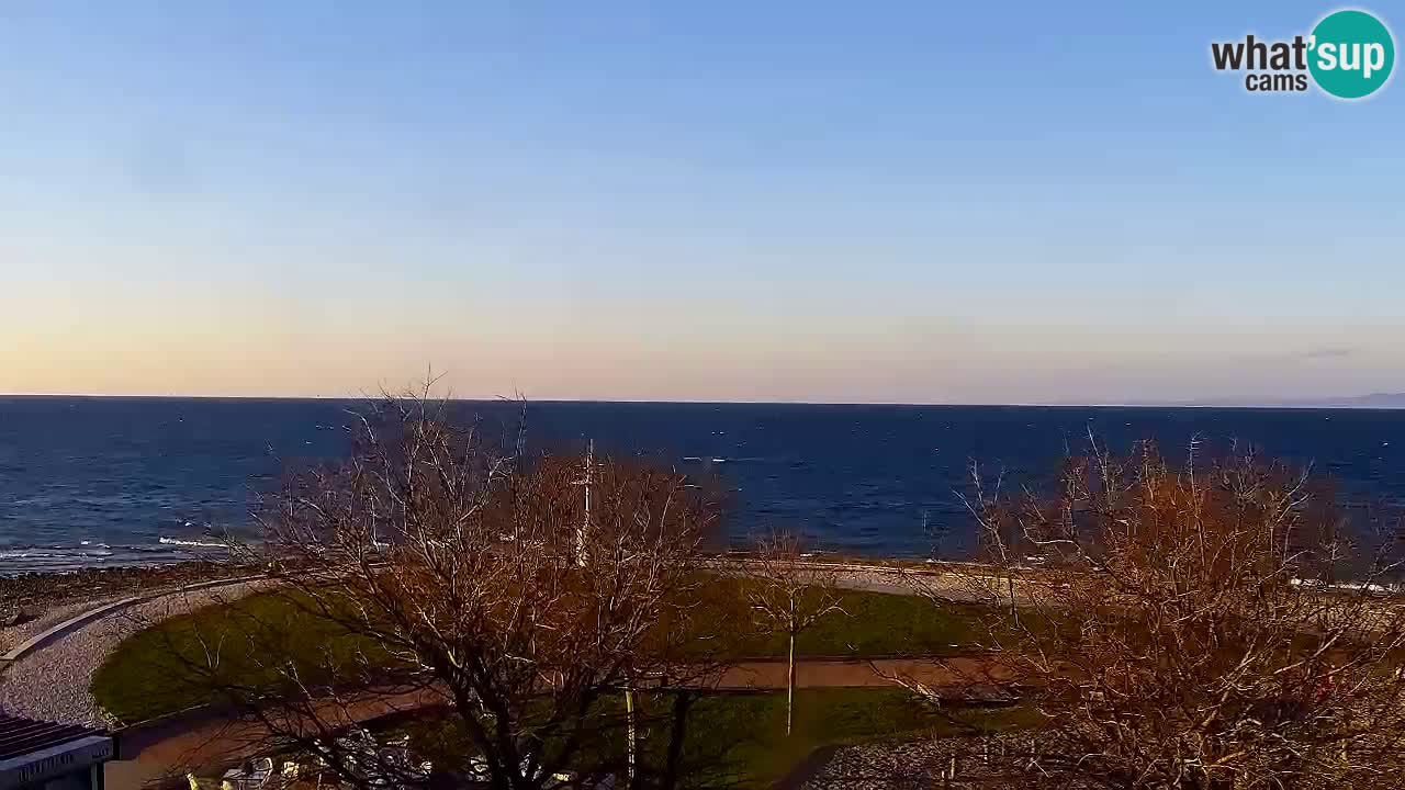 Webcam de Izola – Restaurante Svetilnik en el paseo marítimo