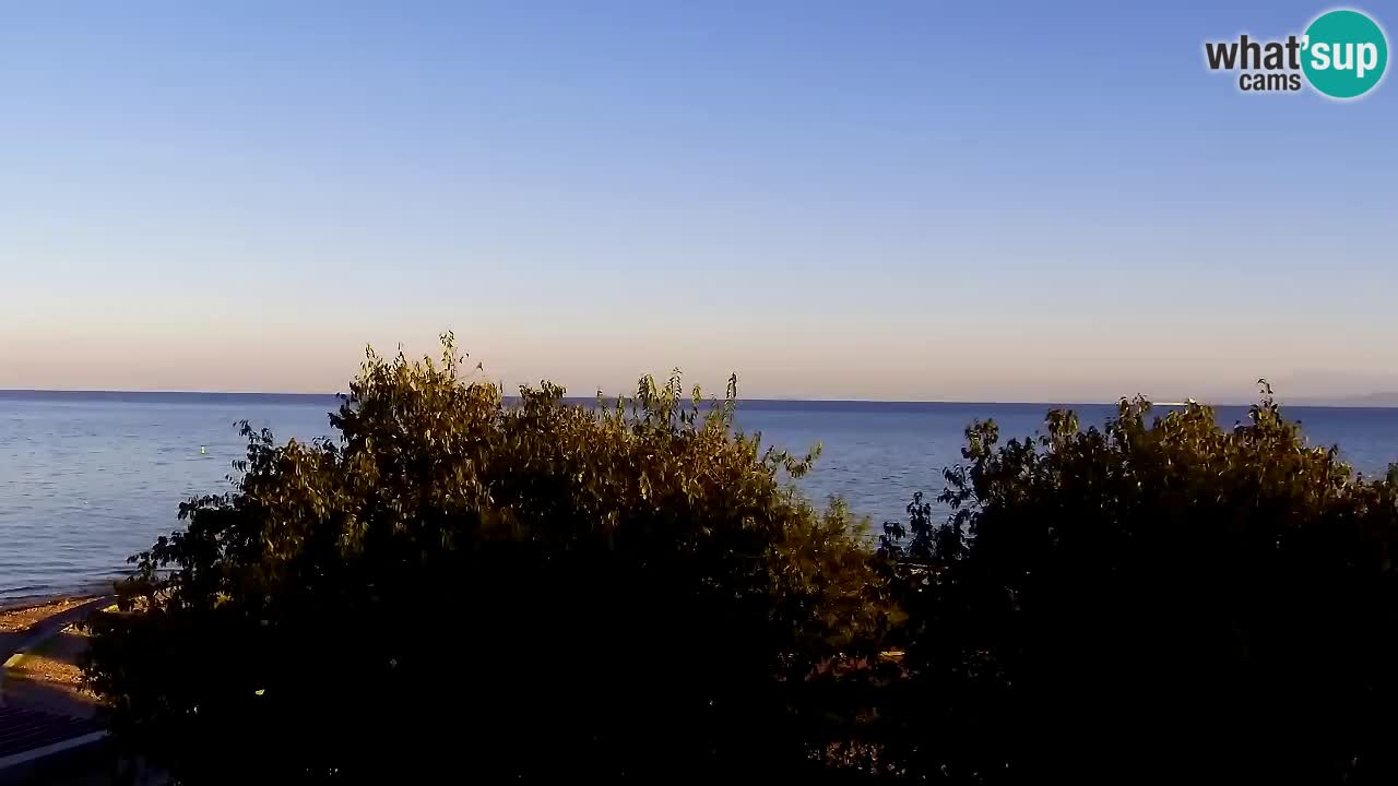 Izola spletna kamera – Restavracija Svetilnik ob morju