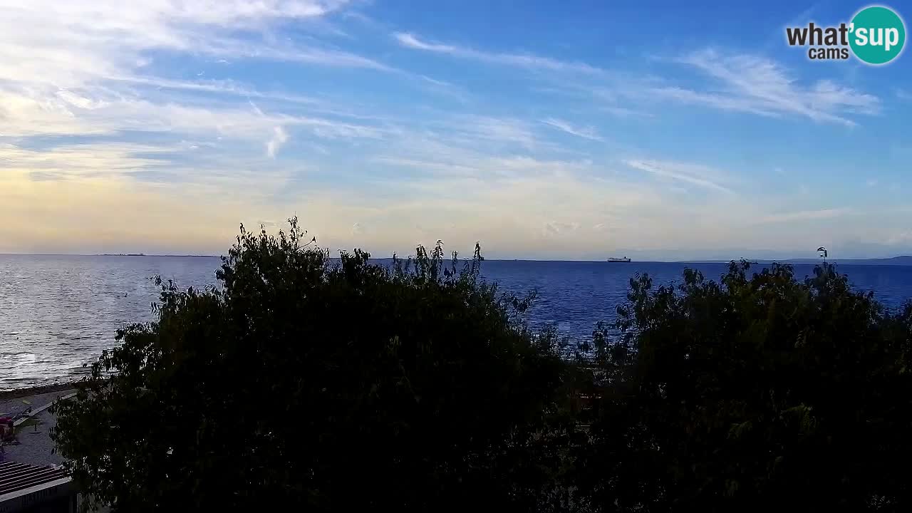 Web kamera Izola – Restoran Svetilnik na obalnoj šetnici