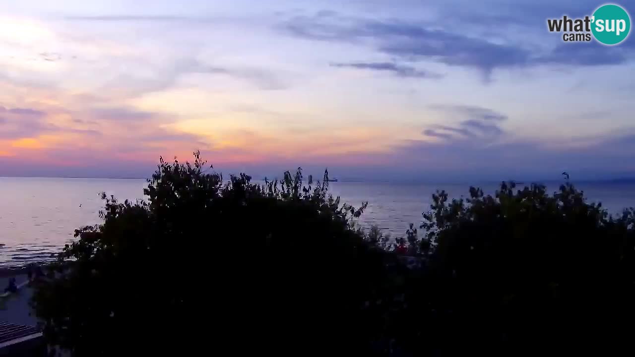 Izola Webcam – Restaurant Svetilnik an der Uferpromenade