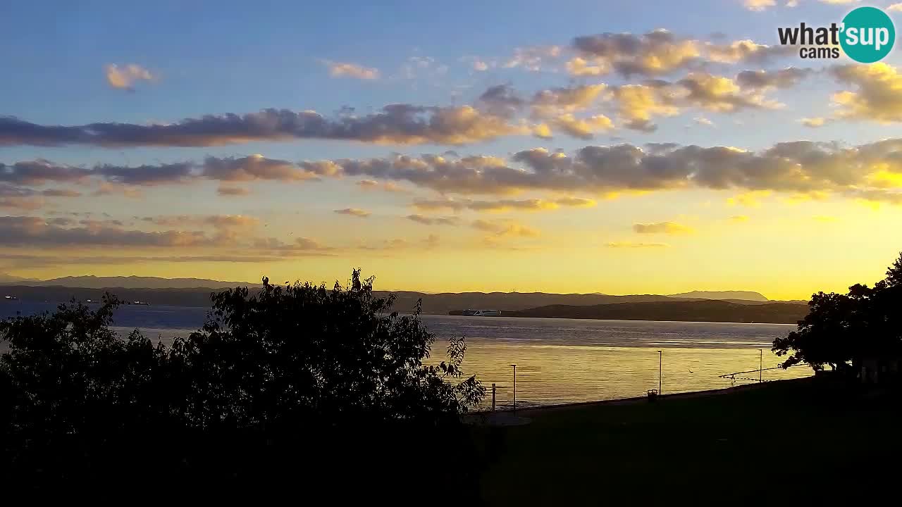 Webcam Izola – Restaurant Svetilnik sur le front de mer