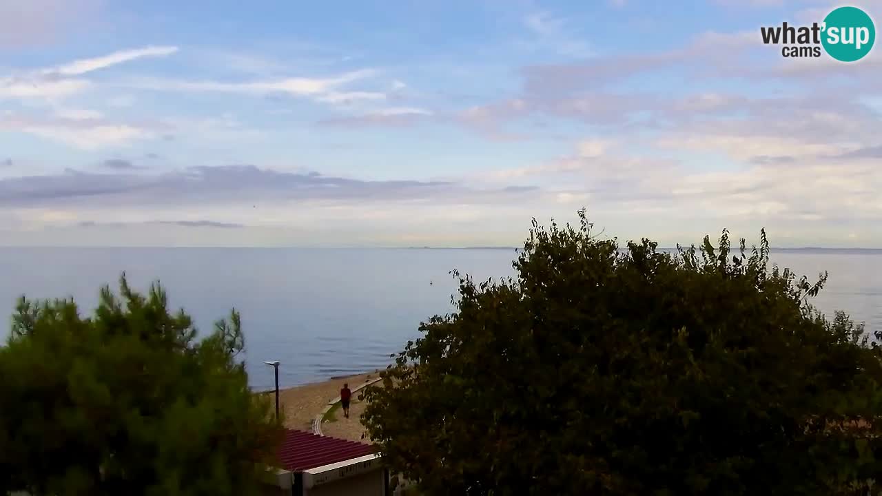 Izola spletna kamera – Restavracija Svetilnik ob morju
