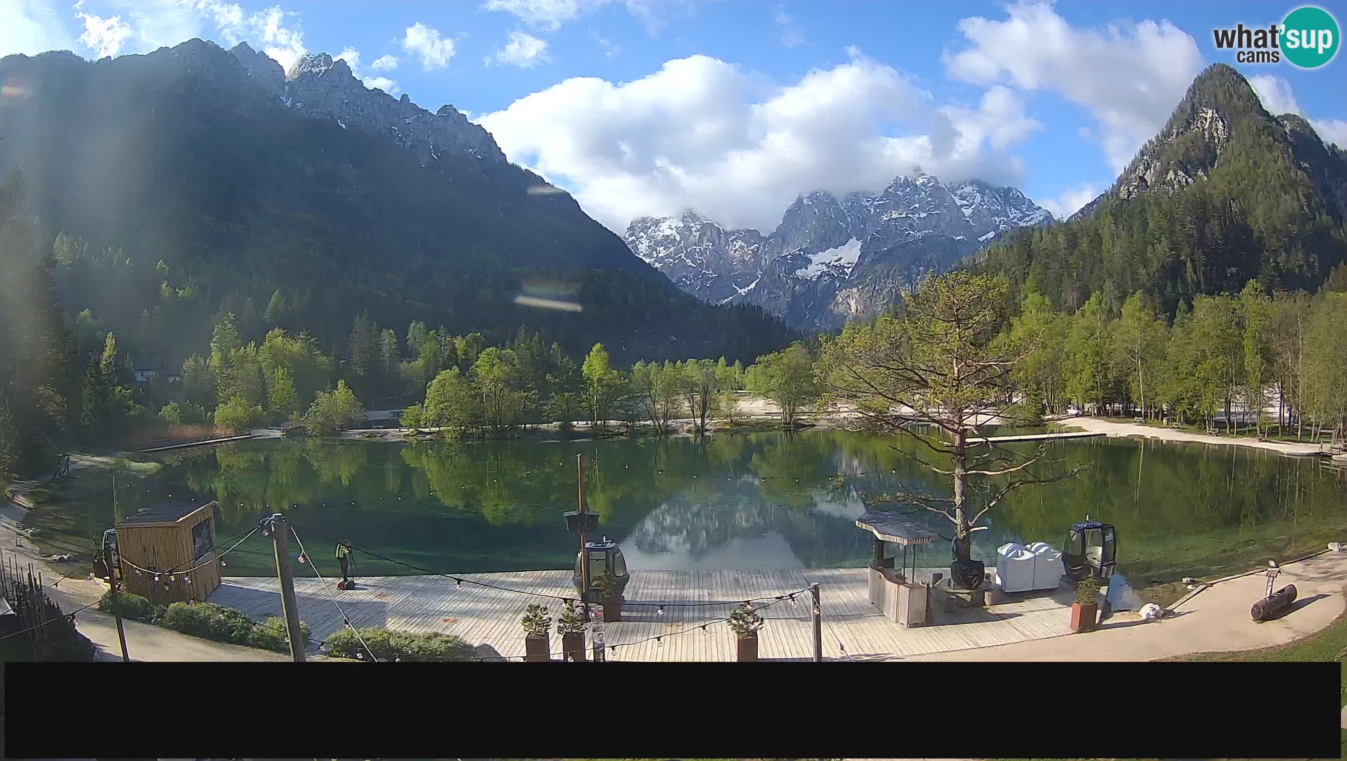 Spletna kamera v živo Jezero Jasna – Kranjska Gora