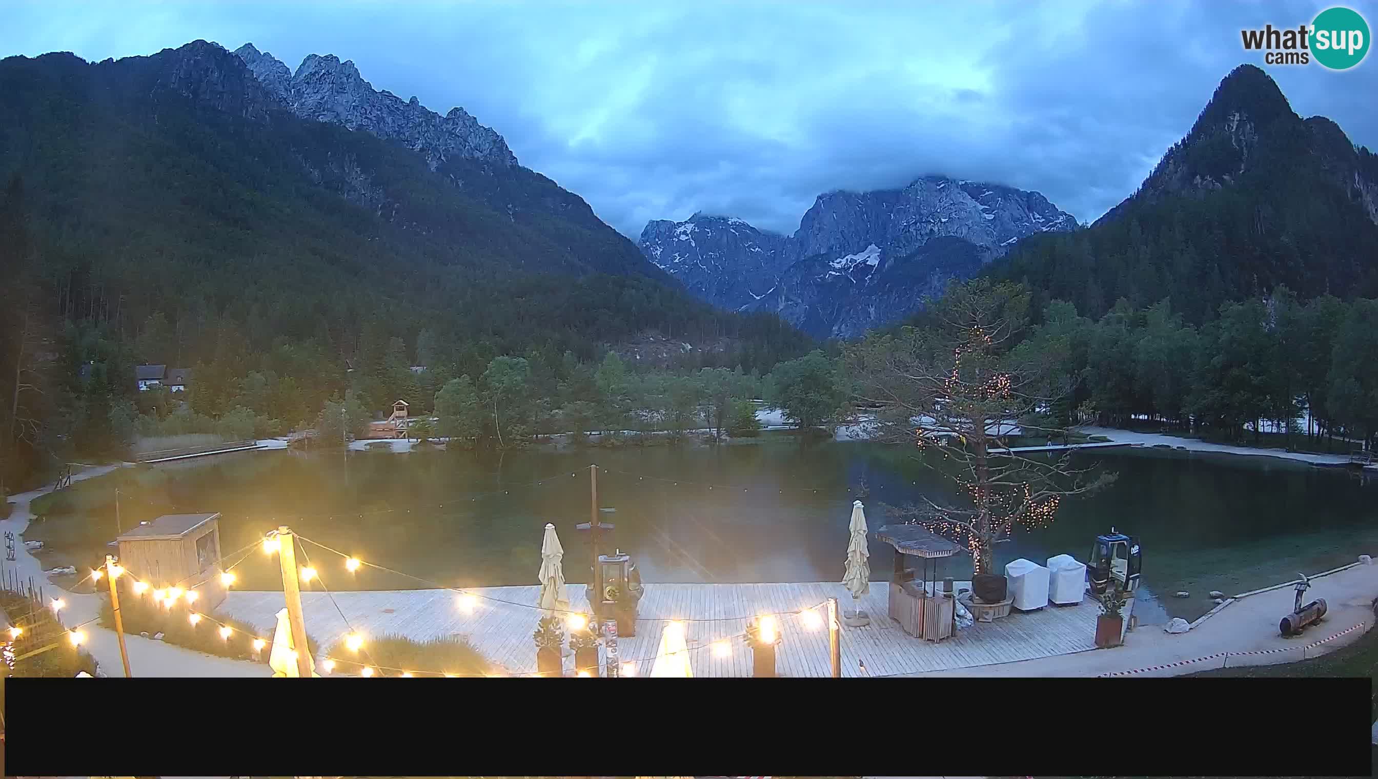 Spletna kamera v živo Jezero Jasna – Kranjska Gora
