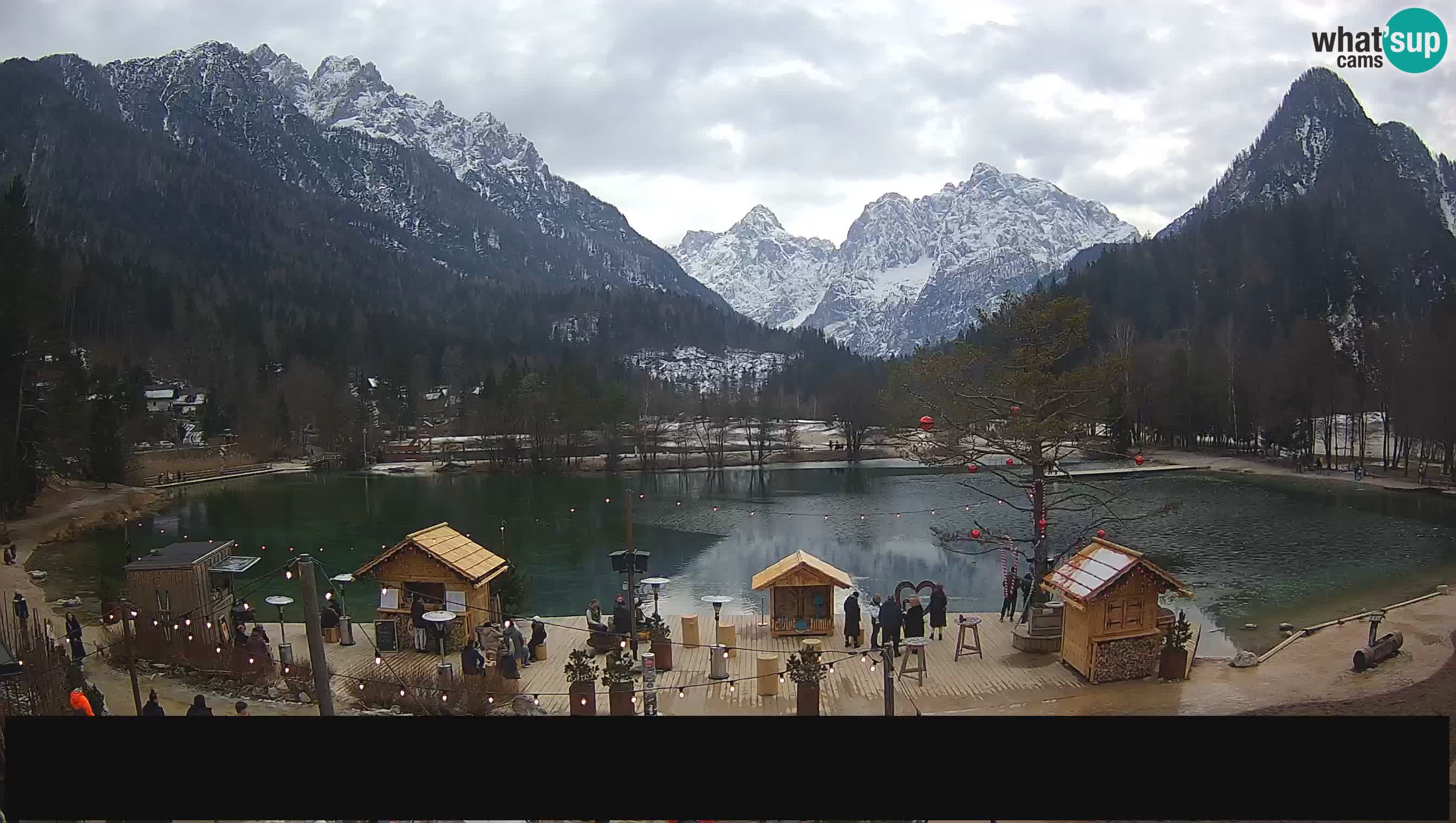 Spletna kamera v živo Jezero Jasna – Kranjska Gora