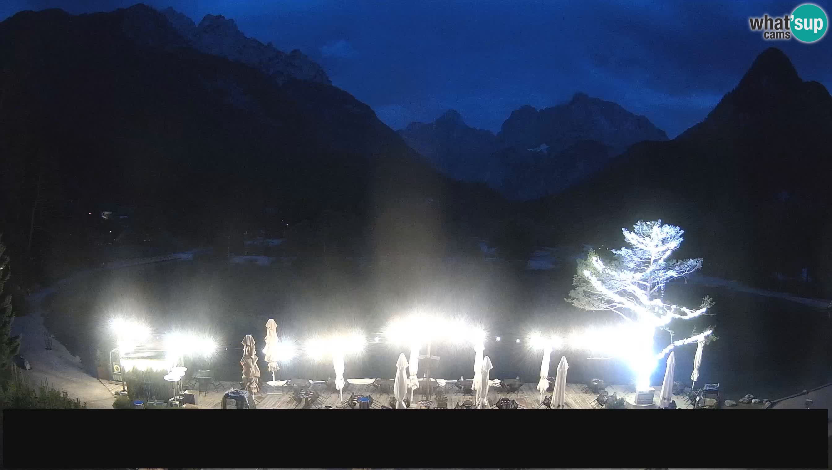 Spletna kamera v živo Jezero Jasna – Kranjska Gora