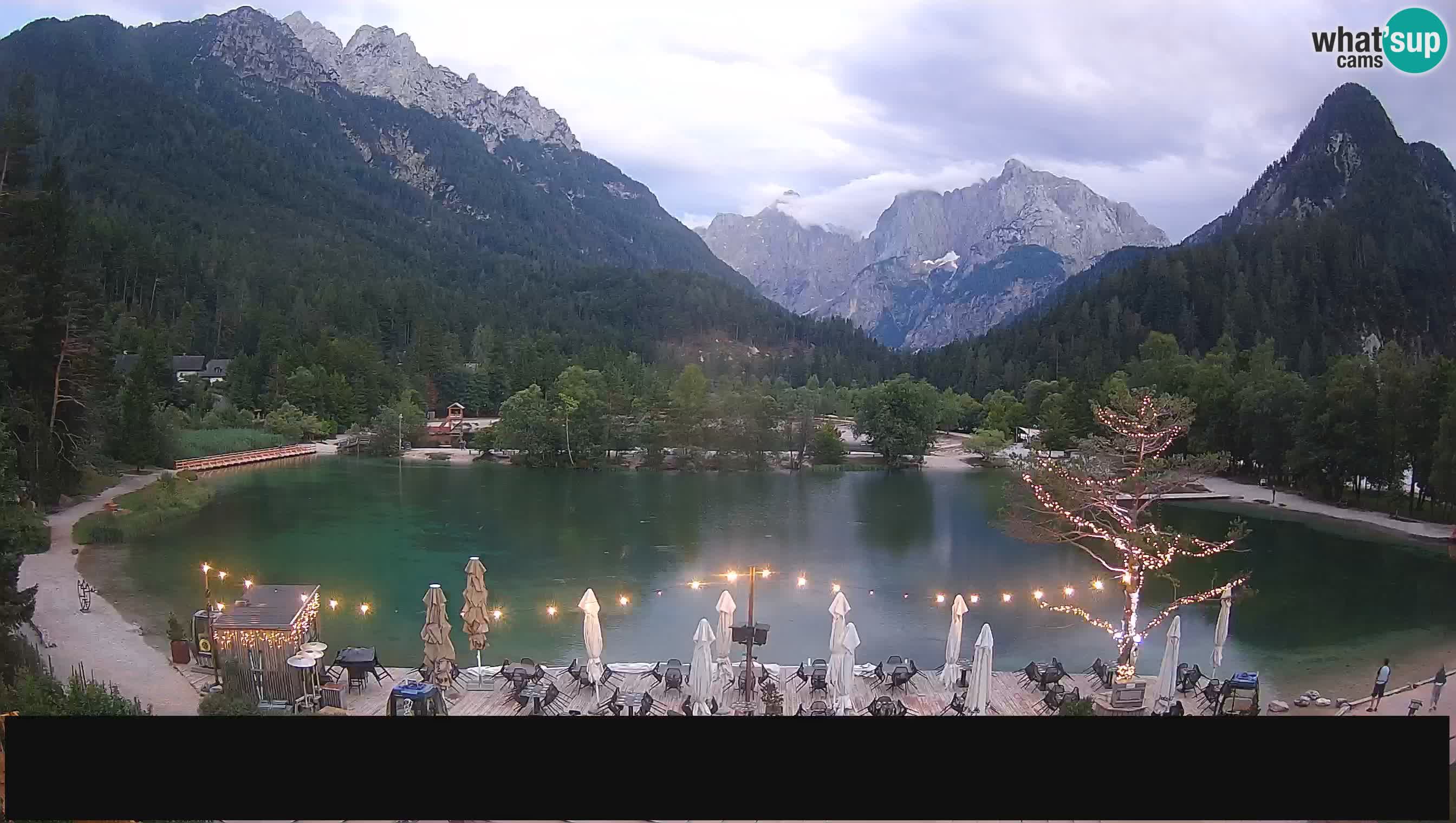 Spletna kamera v živo Jezero Jasna – Kranjska Gora
