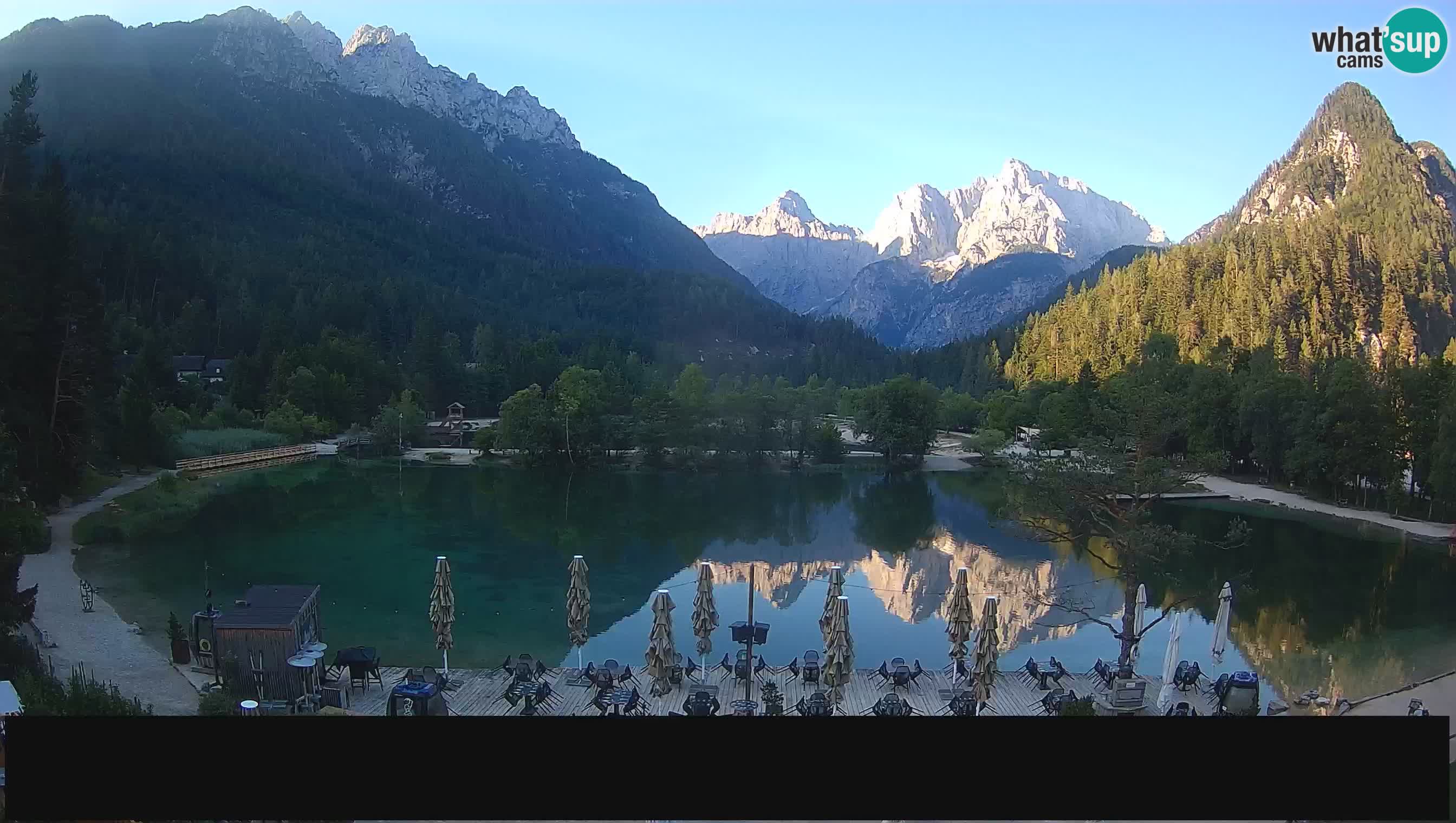 Spletna kamera v živo Jezero Jasna – Kranjska Gora