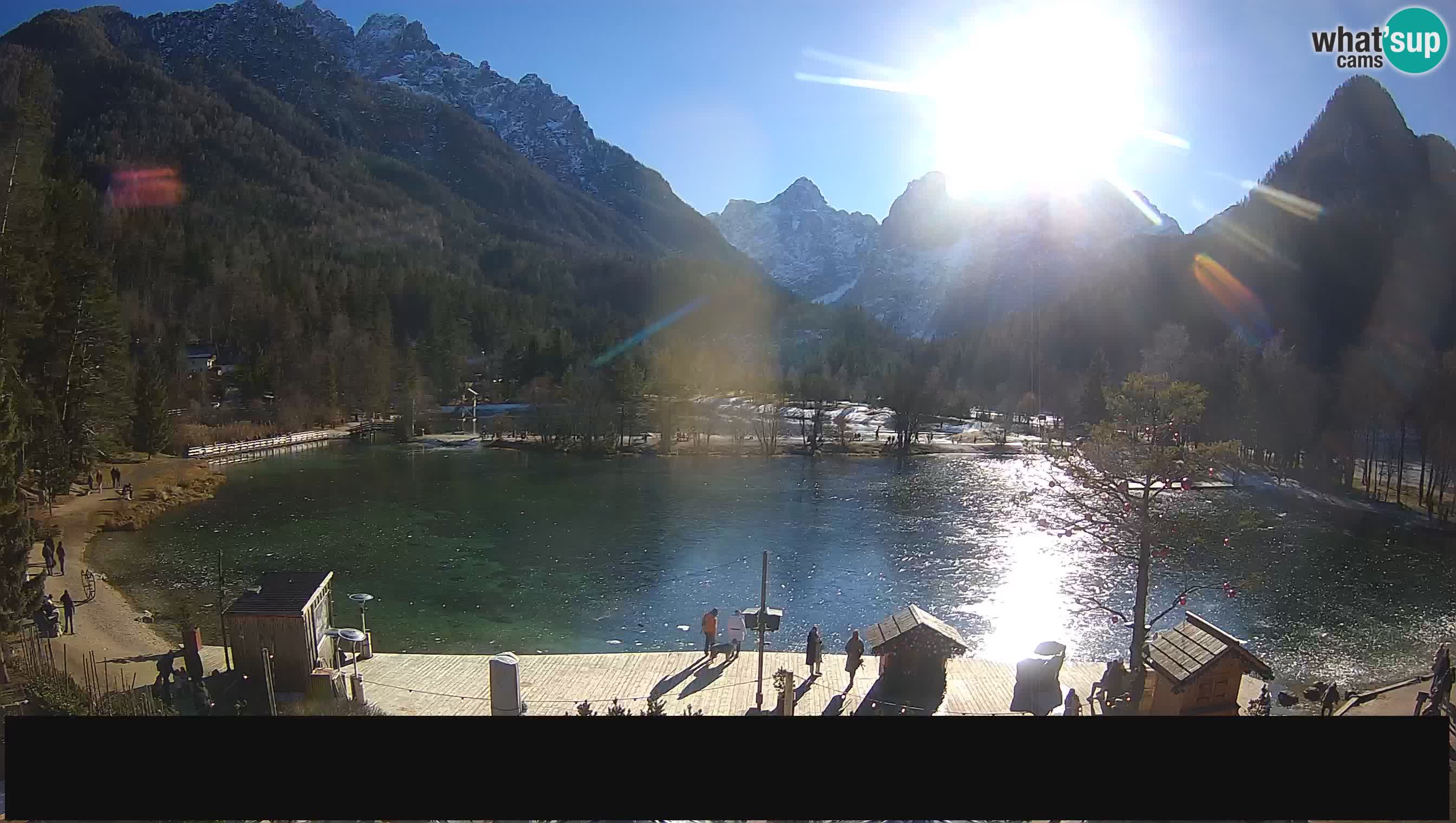 Spletna kamera v živo Jezero Jasna – Kranjska Gora
