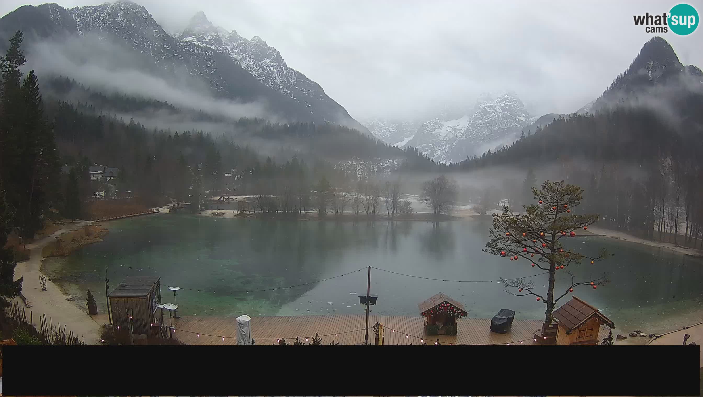 Spletna kamera v živo Jezero Jasna – Kranjska Gora