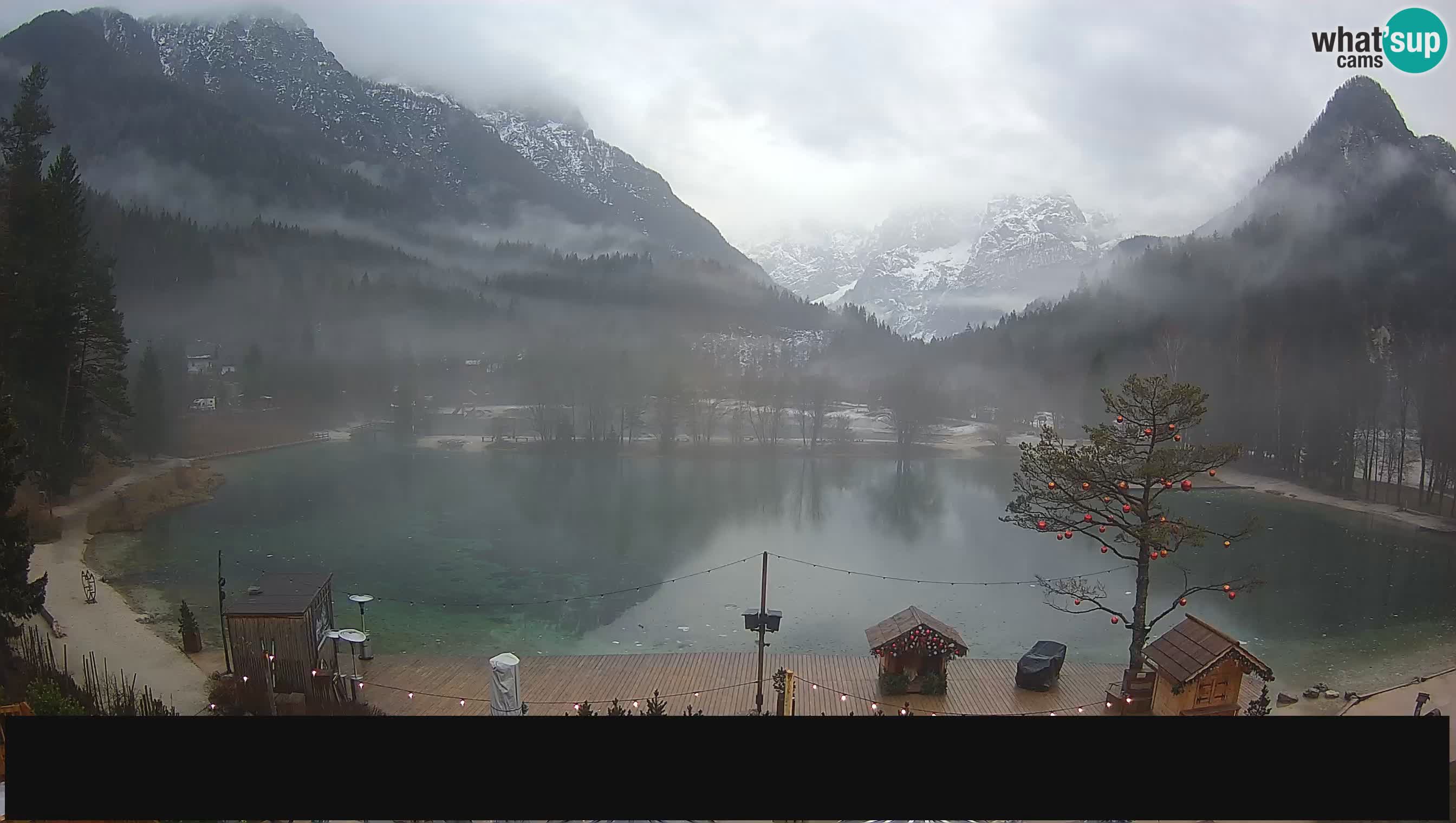 Spletna kamera v živo Jezero Jasna – Kranjska Gora