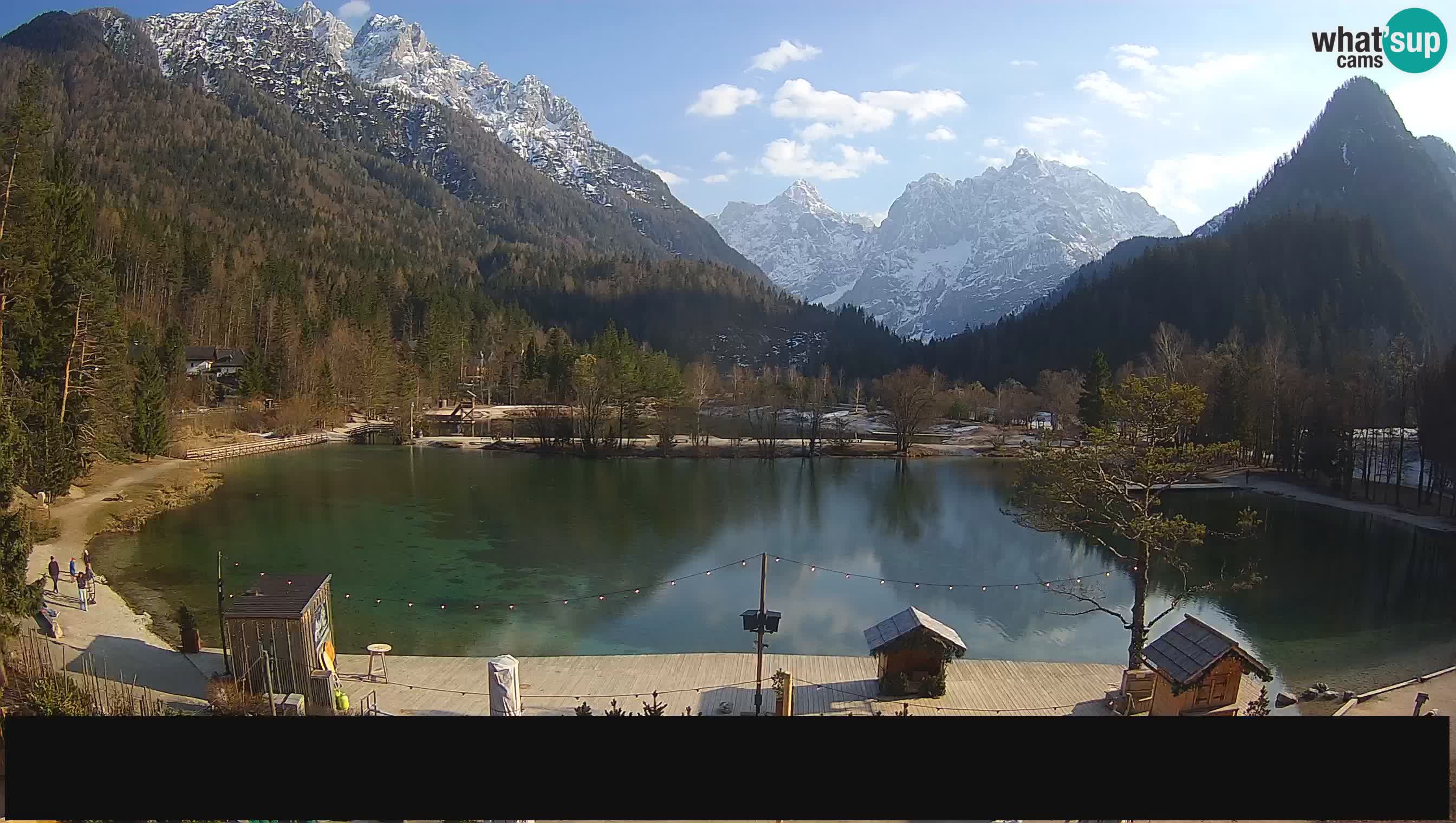 Spletna kamera v živo Jezero Jasna – Kranjska Gora