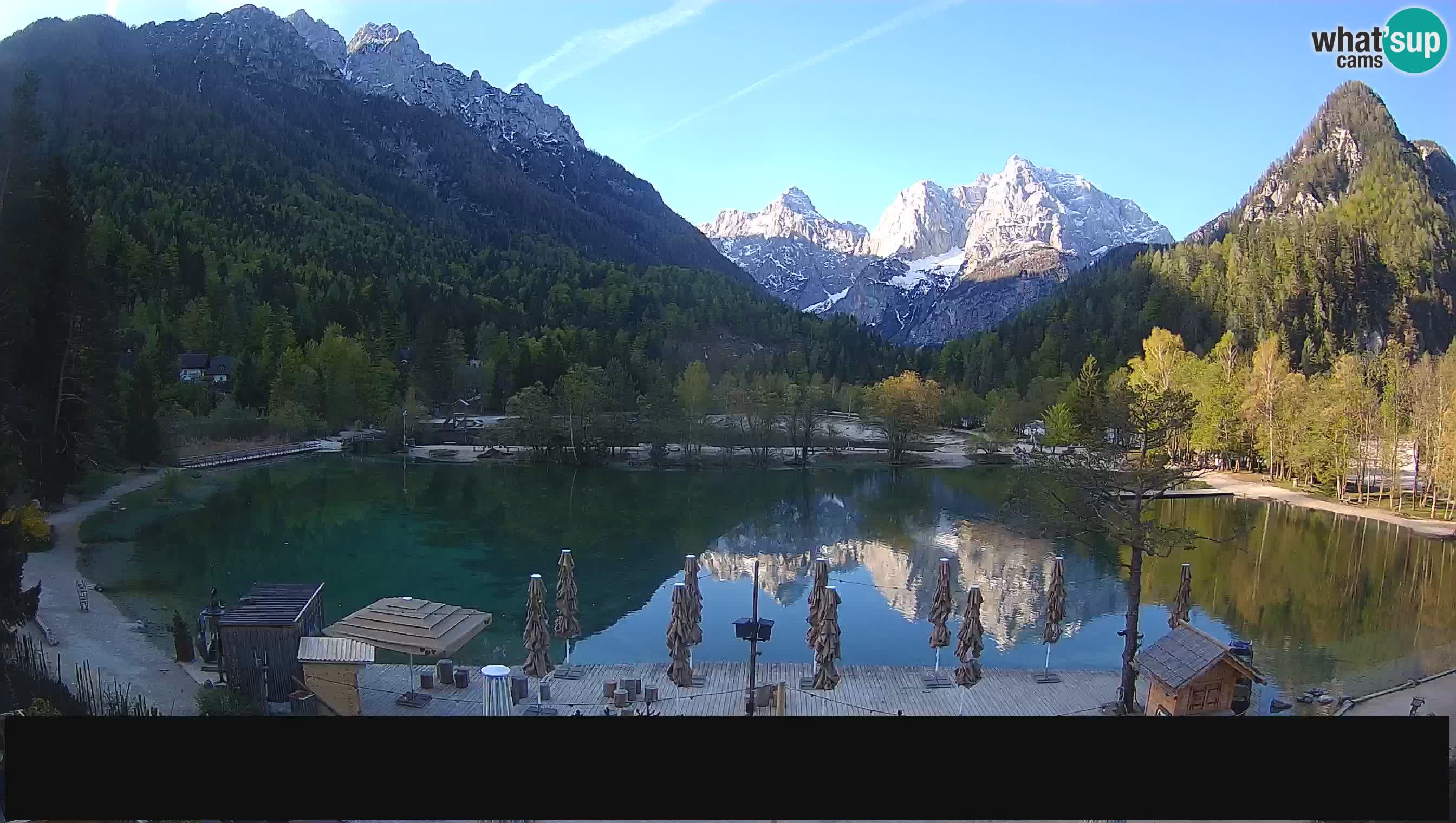 Spletna kamera v živo Jezero Jasna – Kranjska Gora