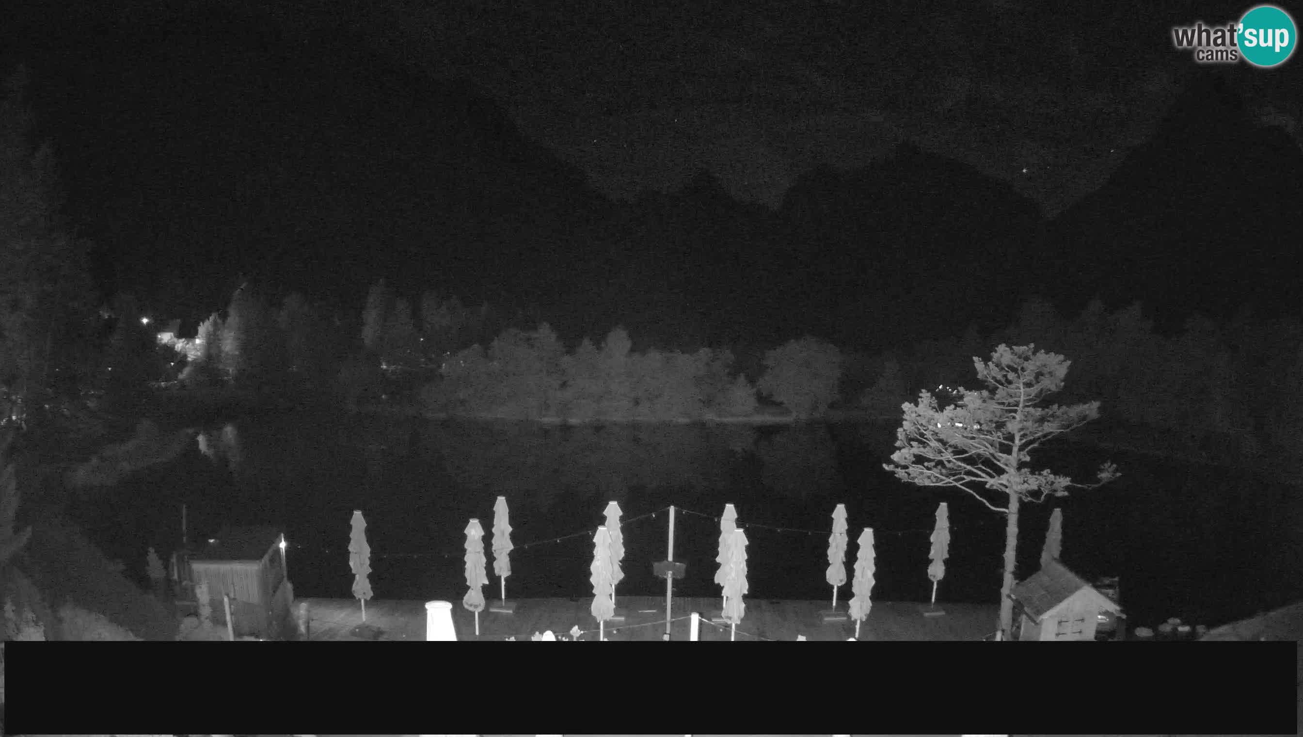Spletna kamera v živo Jezero Jasna – Kranjska Gora