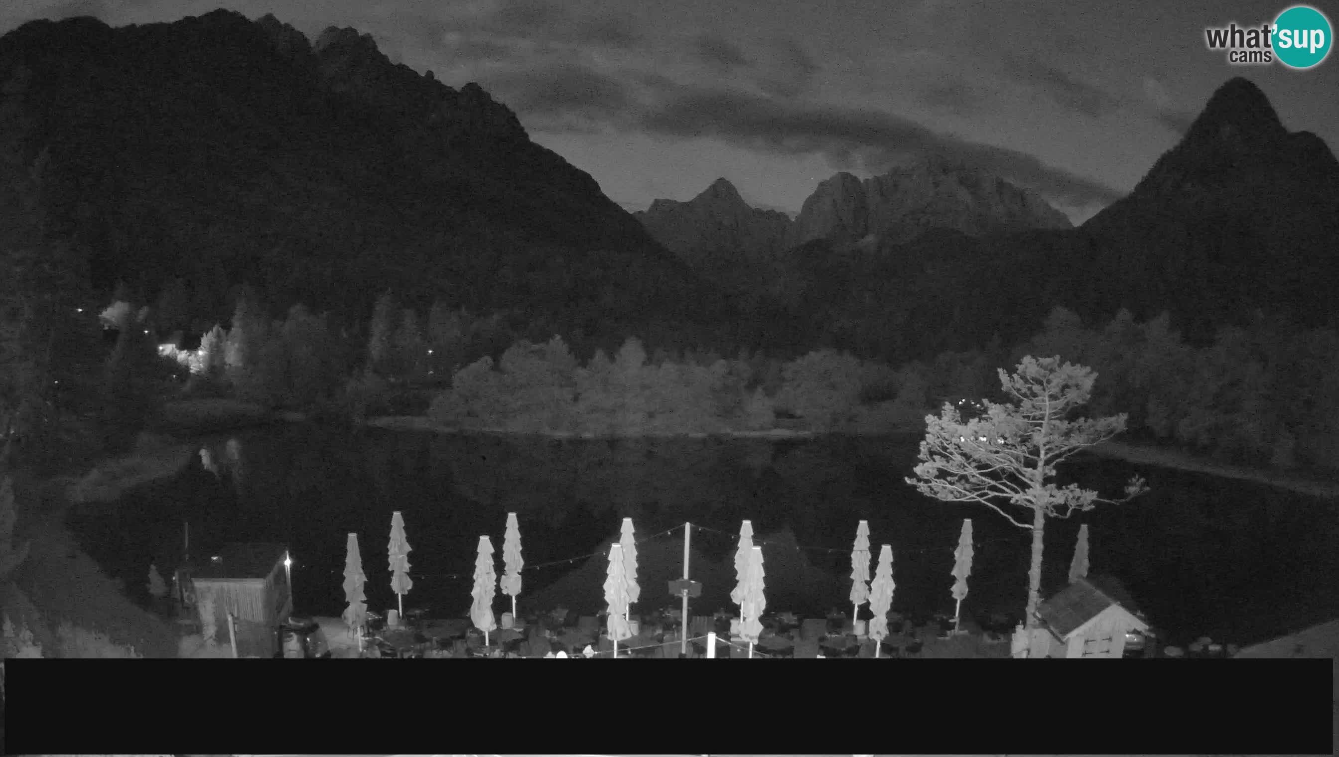 Spletna kamera v živo Jezero Jasna – Kranjska Gora