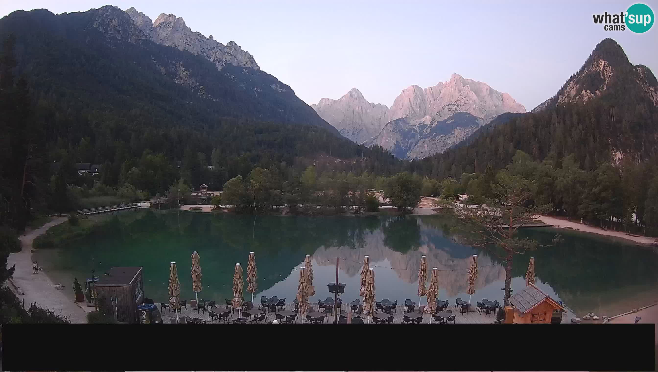 Spletna kamera v živo Jezero Jasna – Kranjska Gora