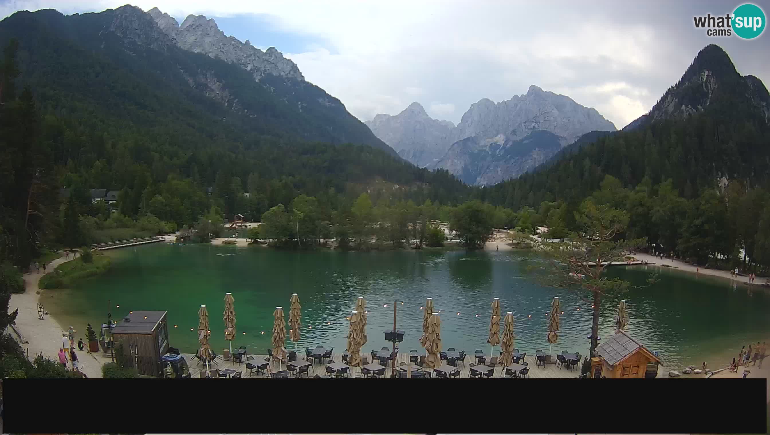 Spletna kamera v živo Jezero Jasna – Kranjska Gora