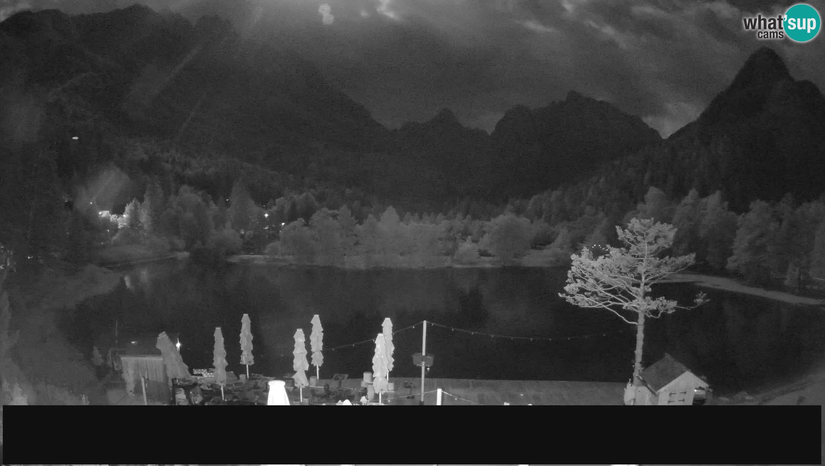 Spletna kamera v živo Jezero Jasna – Kranjska Gora