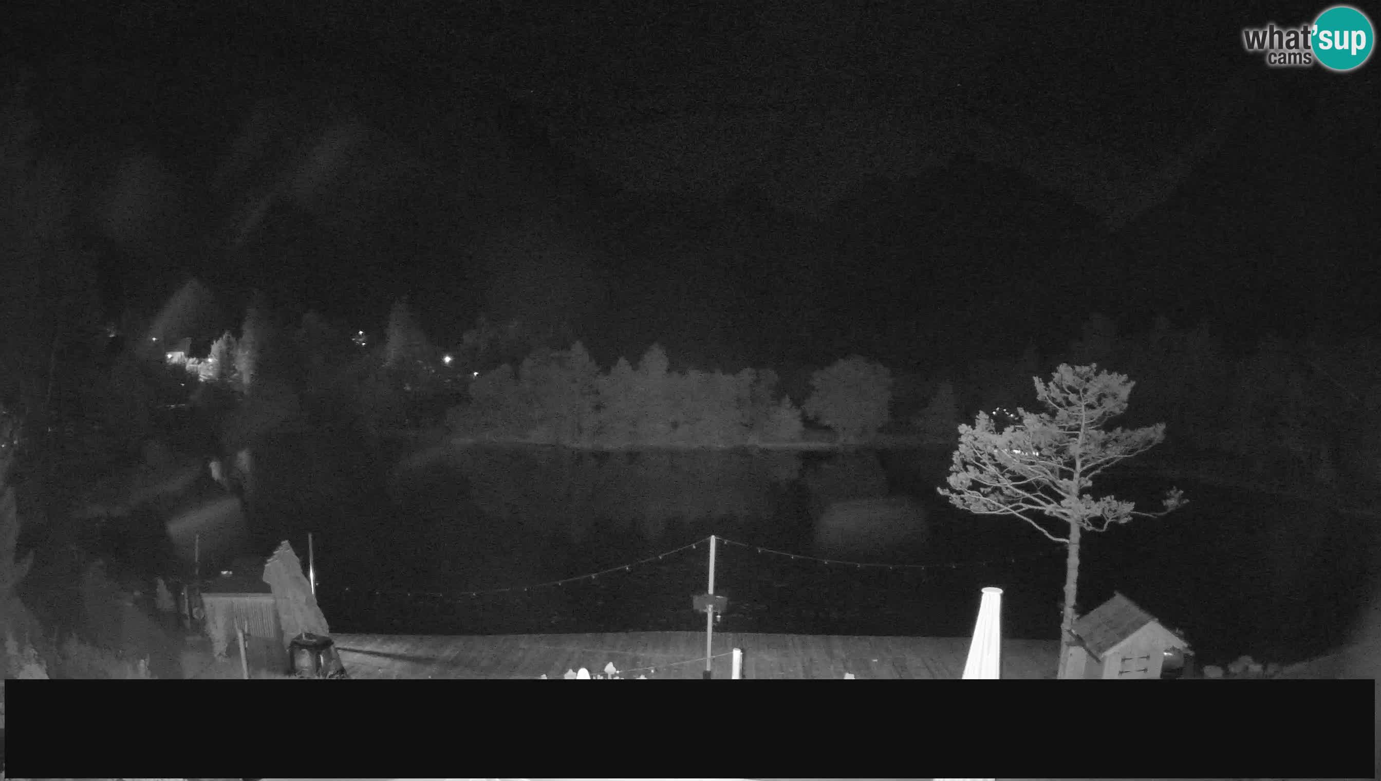 Spletna kamera v živo Jezero Jasna – Kranjska Gora