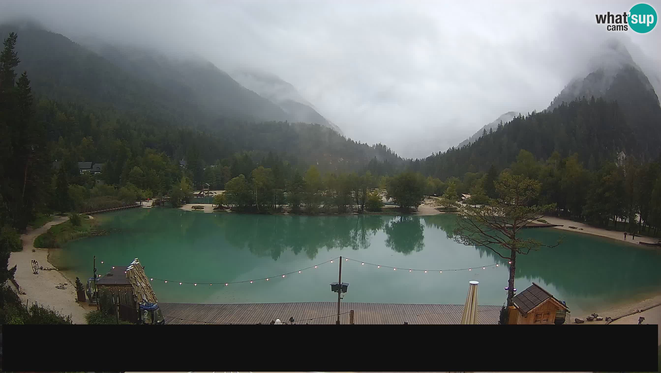 Spletna kamera v živo Jezero Jasna – Kranjska Gora
